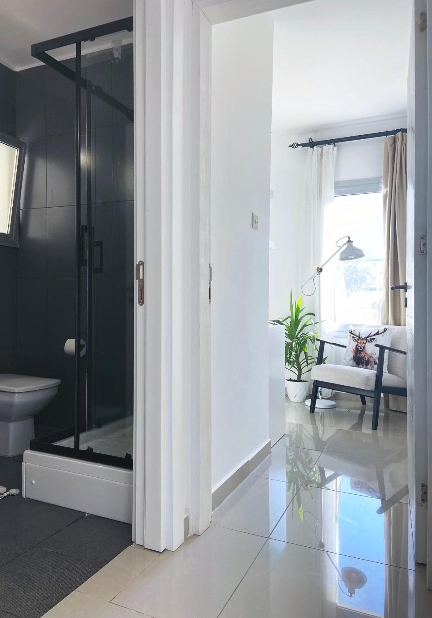 Spacious Three-Bedroom Apartment With Sea View A4 ลาปิโทส ภายนอก รูปภาพ