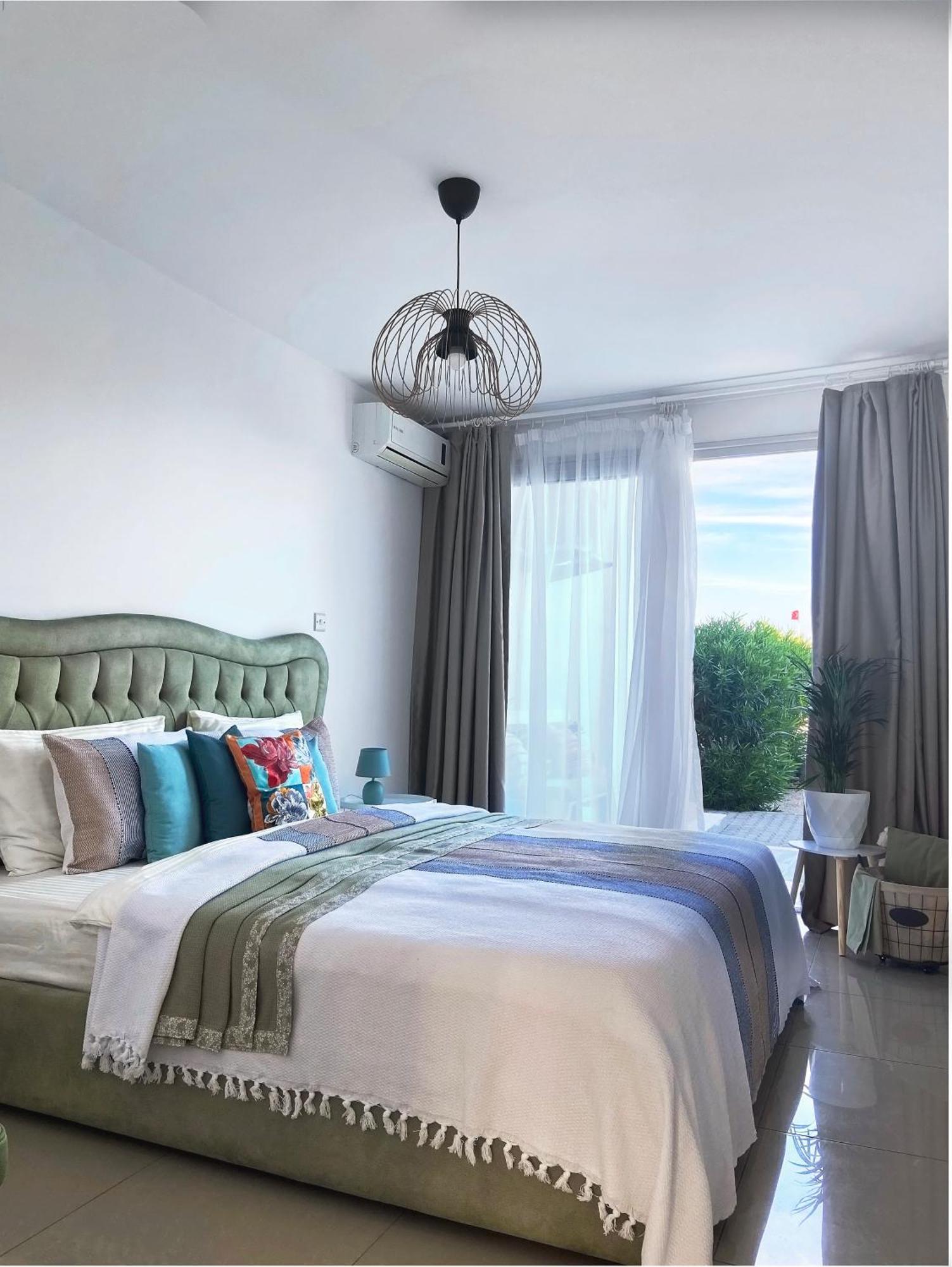 Spacious Three-Bedroom Apartment With Sea View A4 ลาปิโทส ภายนอก รูปภาพ