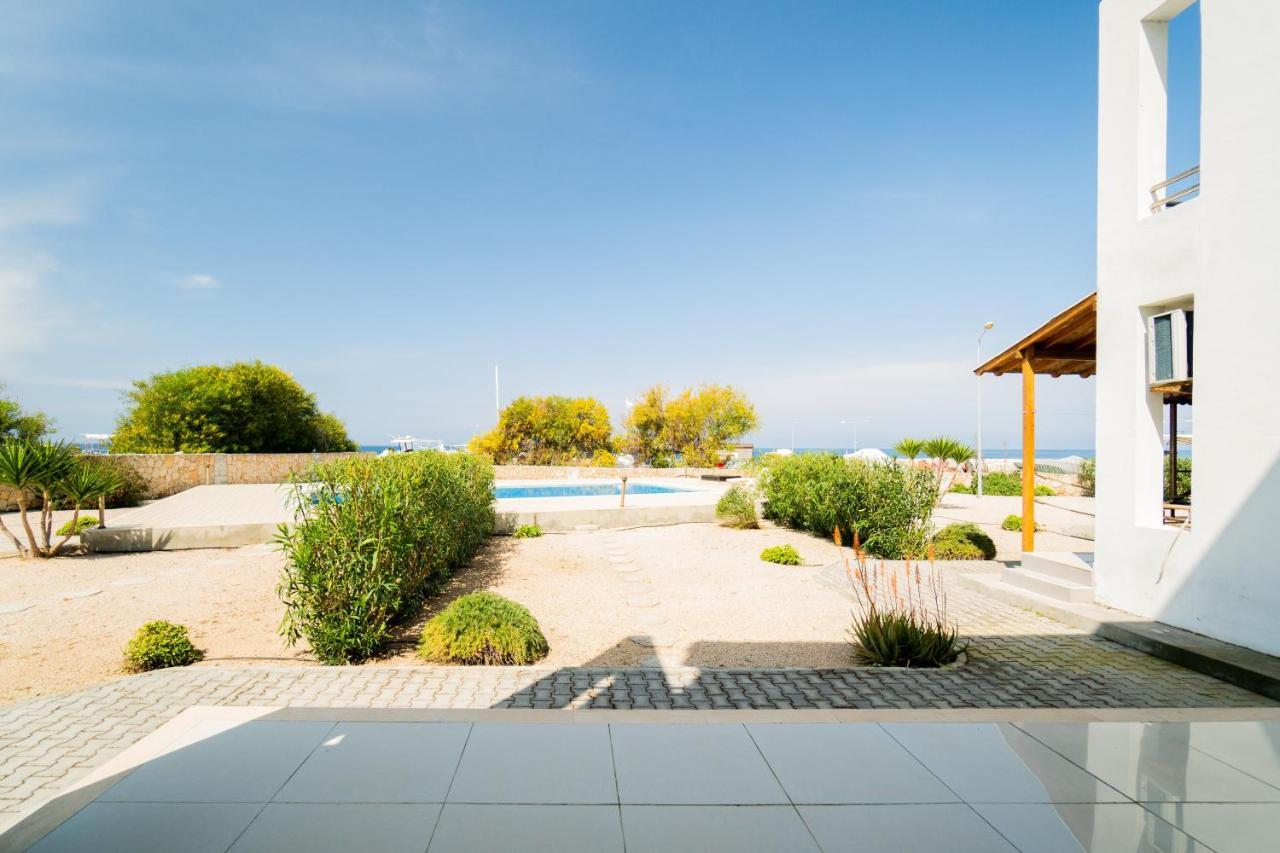 Spacious Three-Bedroom Apartment With Sea View A4 ลาปิโทส ภายนอก รูปภาพ