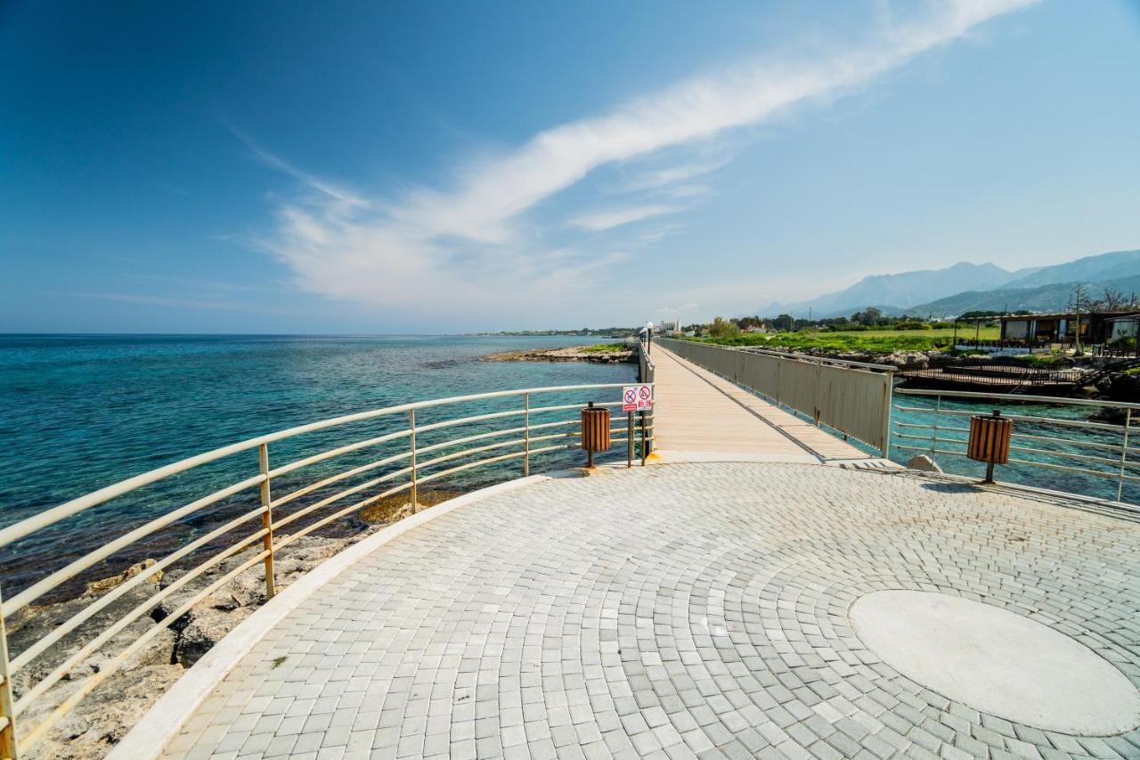 Spacious Three-Bedroom Apartment With Sea View A4 ลาปิโทส ภายนอก รูปภาพ