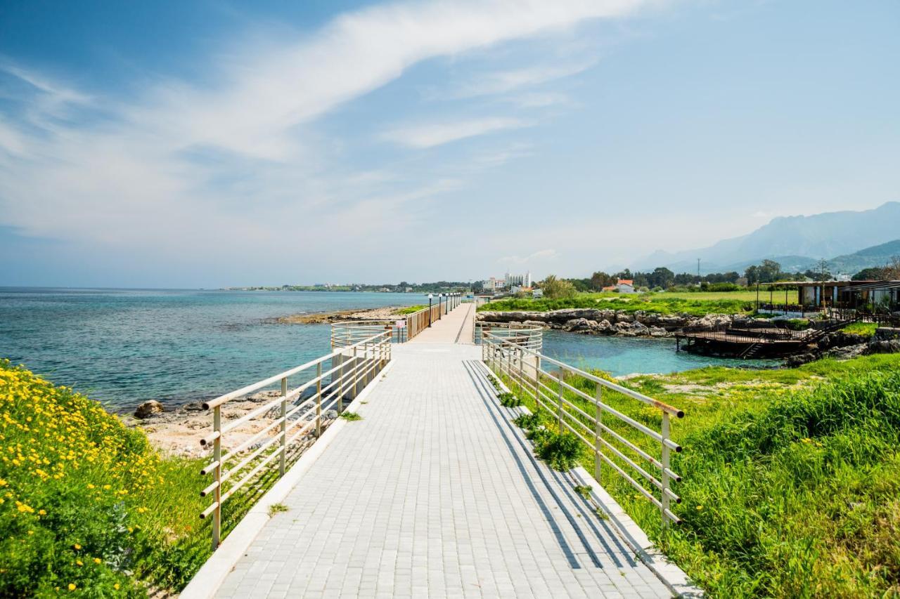 Spacious Three-Bedroom Apartment With Sea View A4 ลาปิโทส ภายนอก รูปภาพ