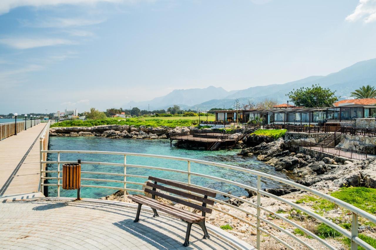 Spacious Three-Bedroom Apartment With Sea View A4 ลาปิโทส ภายนอก รูปภาพ